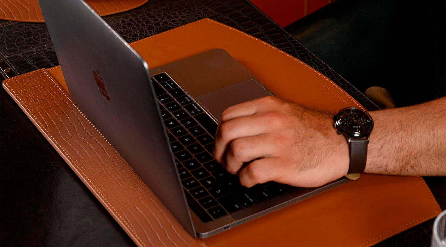 2025’s Must-Have Leather Desk Pads for Home Offices!!