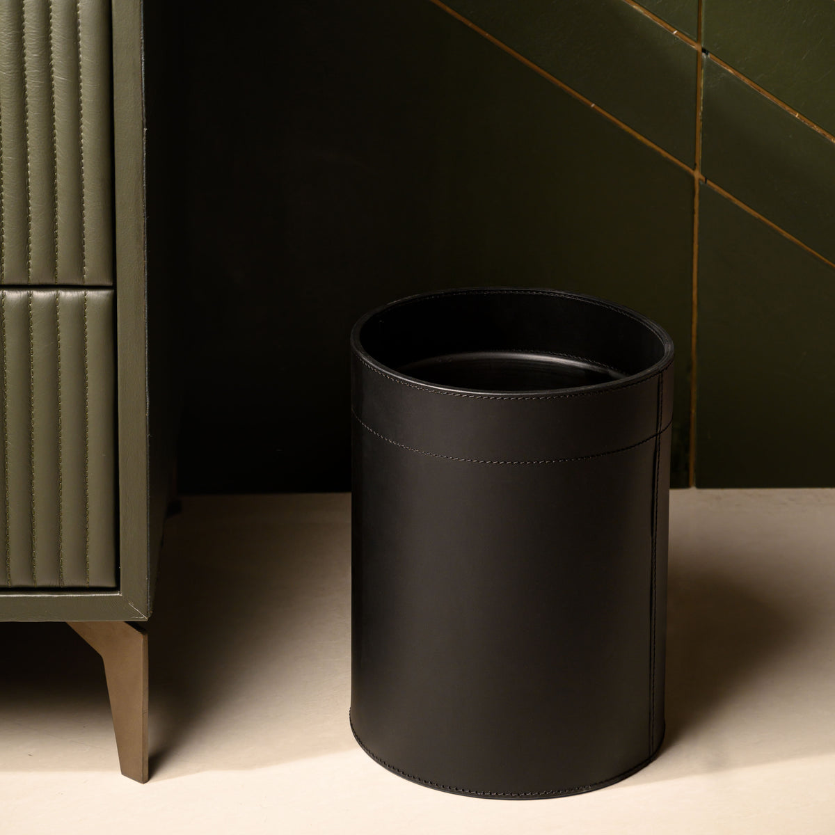 Sterling Classic Wastebin With Metal Inner Black