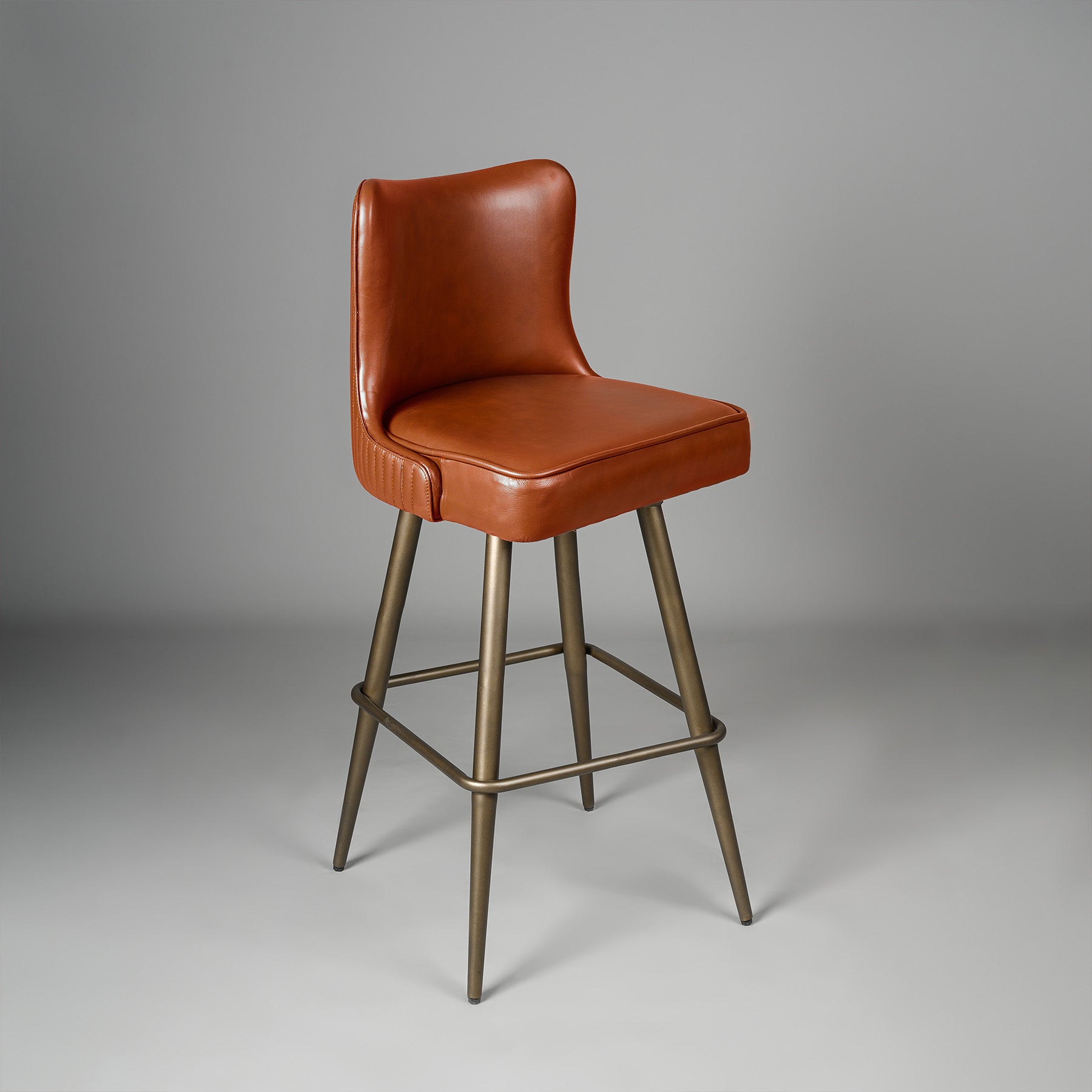 Linea Bar Stool Antique Legs Cognac