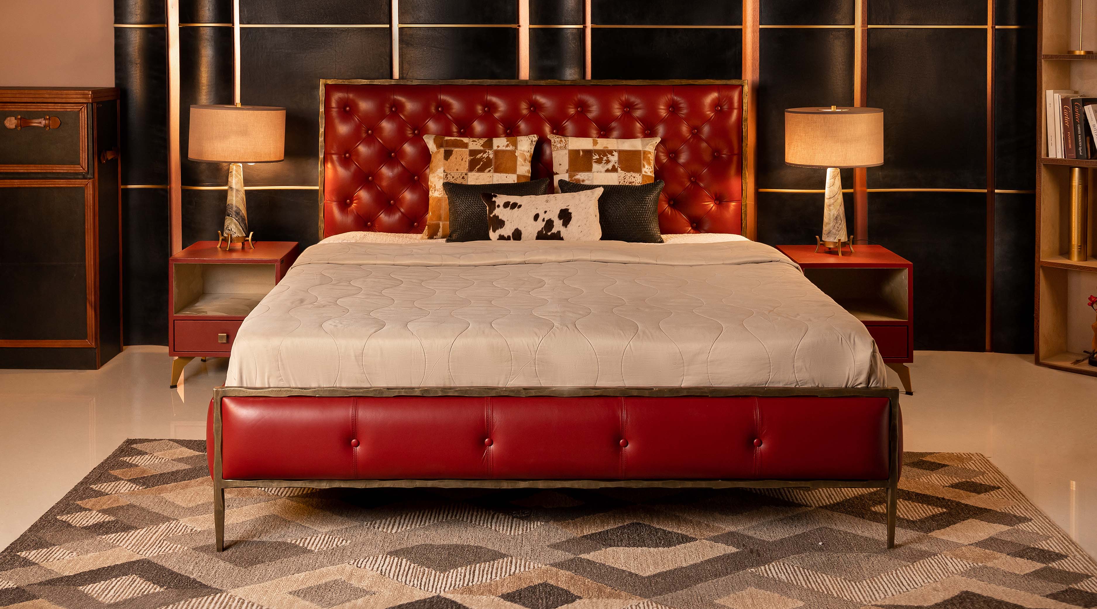 Buy Leather Bed Online vs Wooden Beds: Which Is Better?