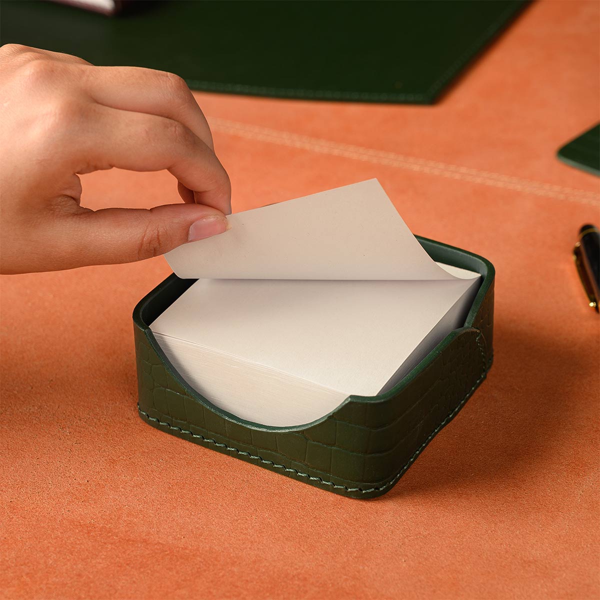 Memo Holders