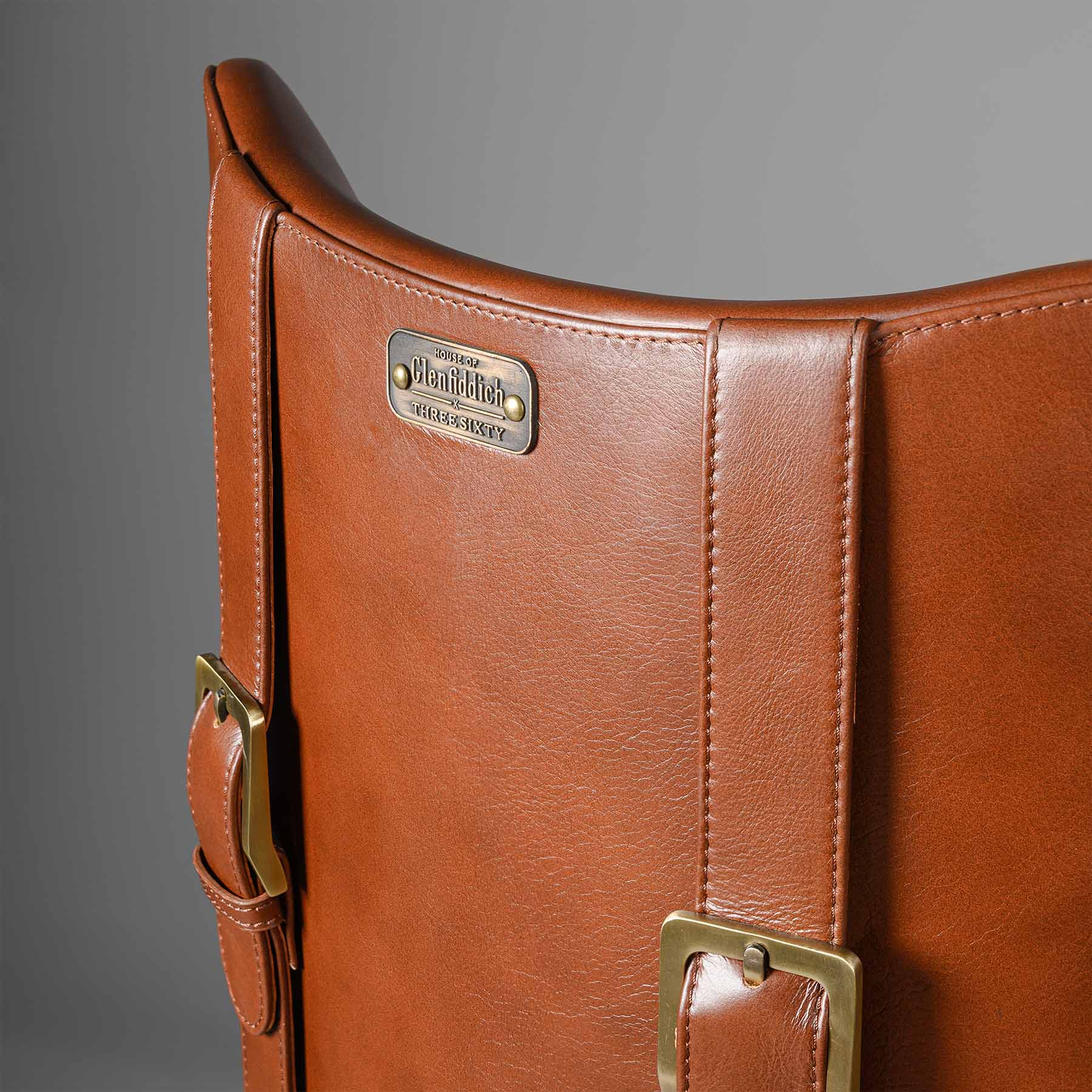 Buckleback Bar Stool Antique legs Cognac