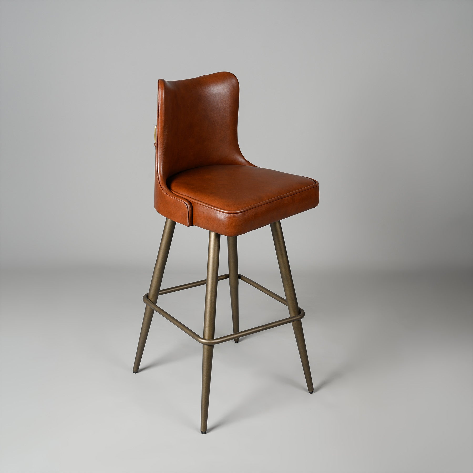 Buckleback Bar Stool Antique legs Cognac