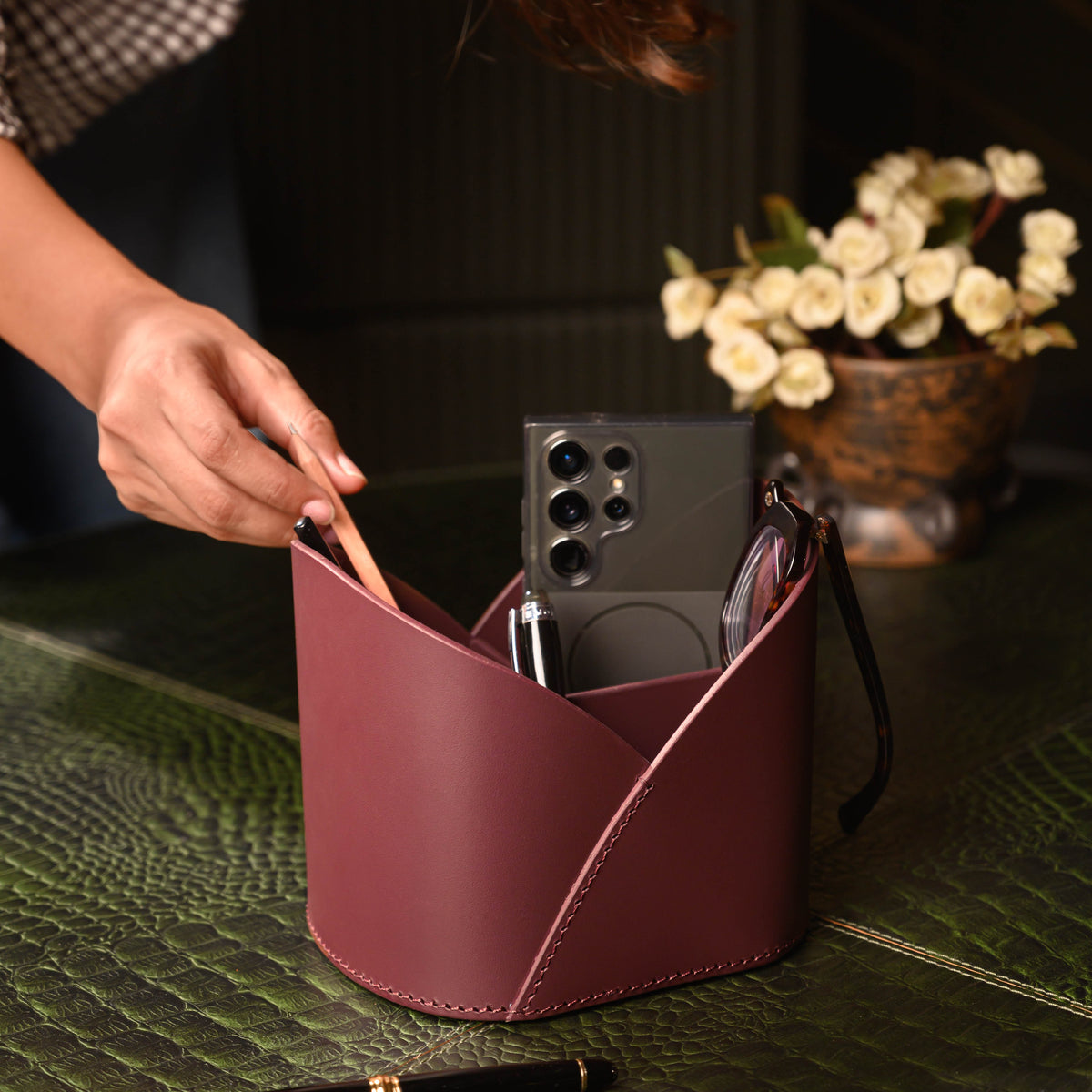 Sterling Classic Multipurpose Desk Caddy Bordeaux