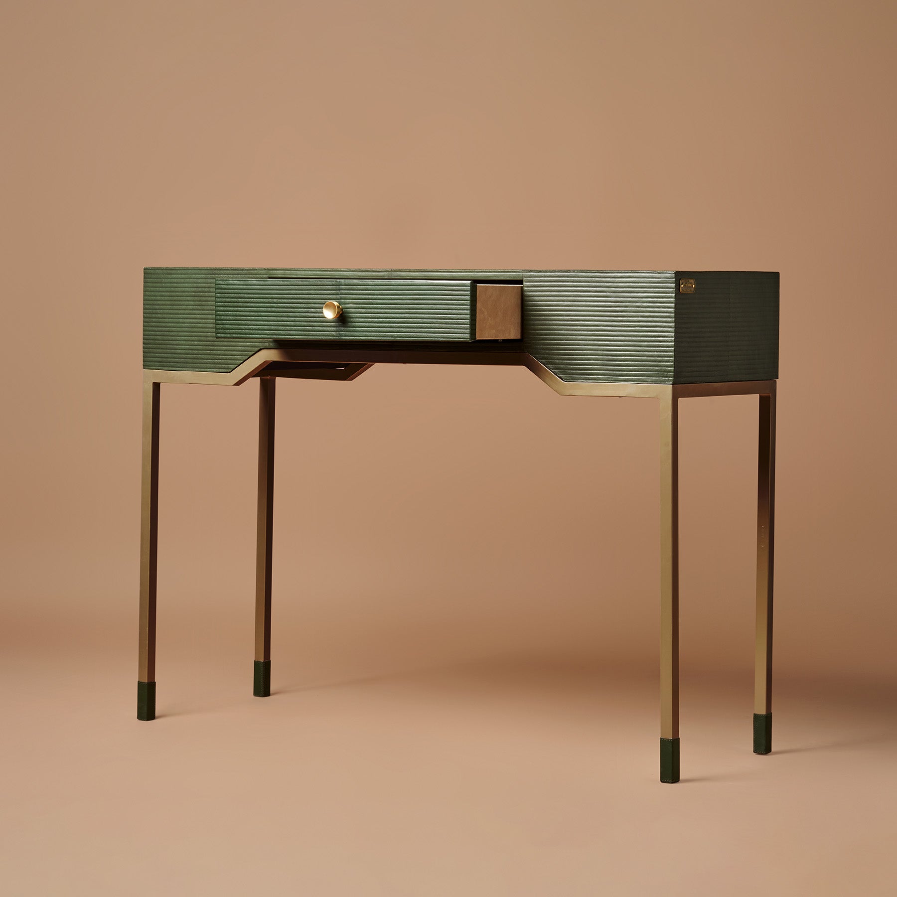 Linear Console Green