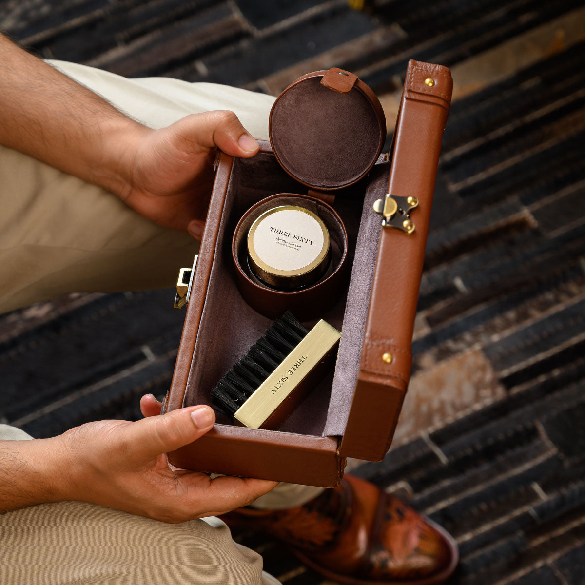 Savvy Shoe Care Kit Tan