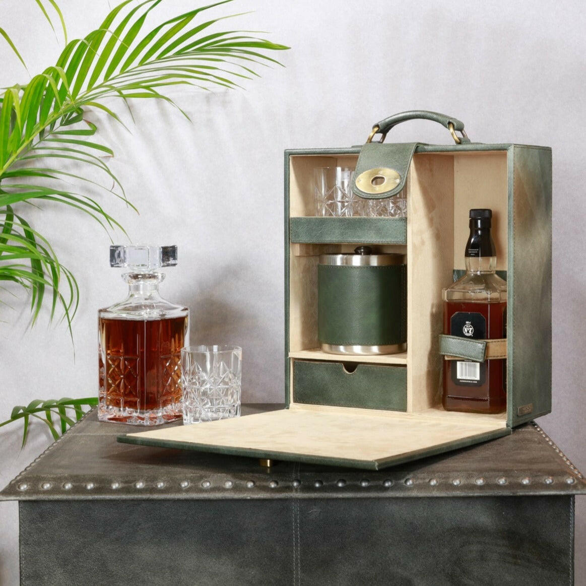 Hyde Portable Briefcase Bar Olive Green