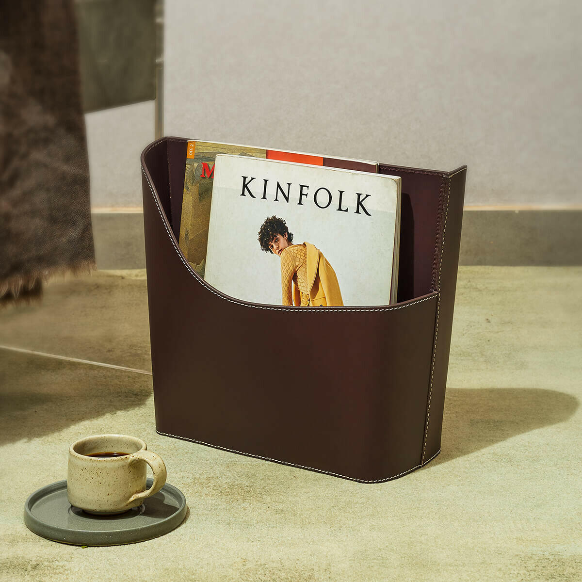 Modella Magazine Holder Bordeaux