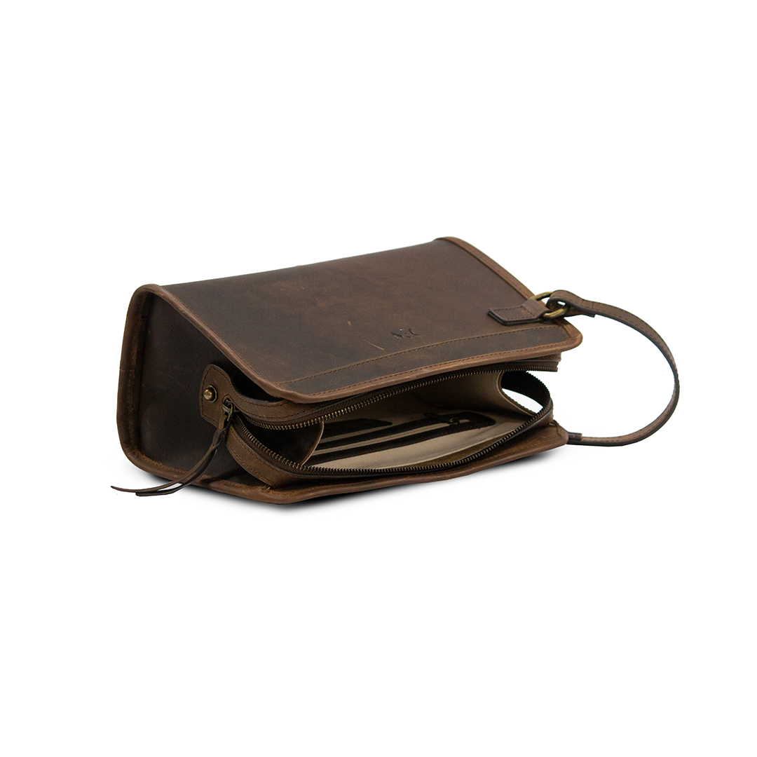 Travel Kit Buff Crazy Horse Leather Brown